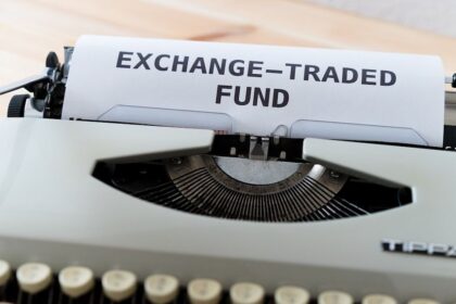 Spot Crypto ETF Filings for XRP, SOL, DOGE Among Those With Overwhelming SEC Approval Odds: Bloomberg