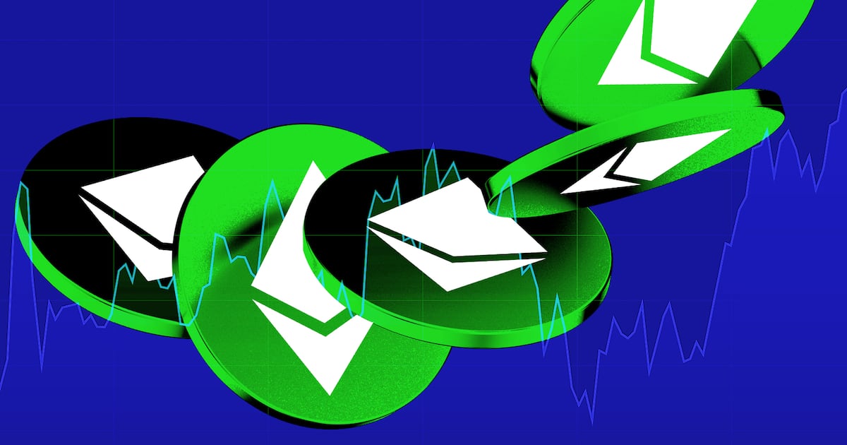 Ethereum is rebounding, Solana is shifting, and Uniswap is testifying — inside DeFi’s big week