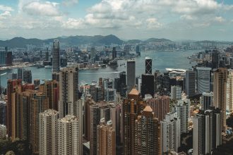 Hong Kong Family Office VMS to Allocate Up to $10M to First Crypto Play: Bloomberg