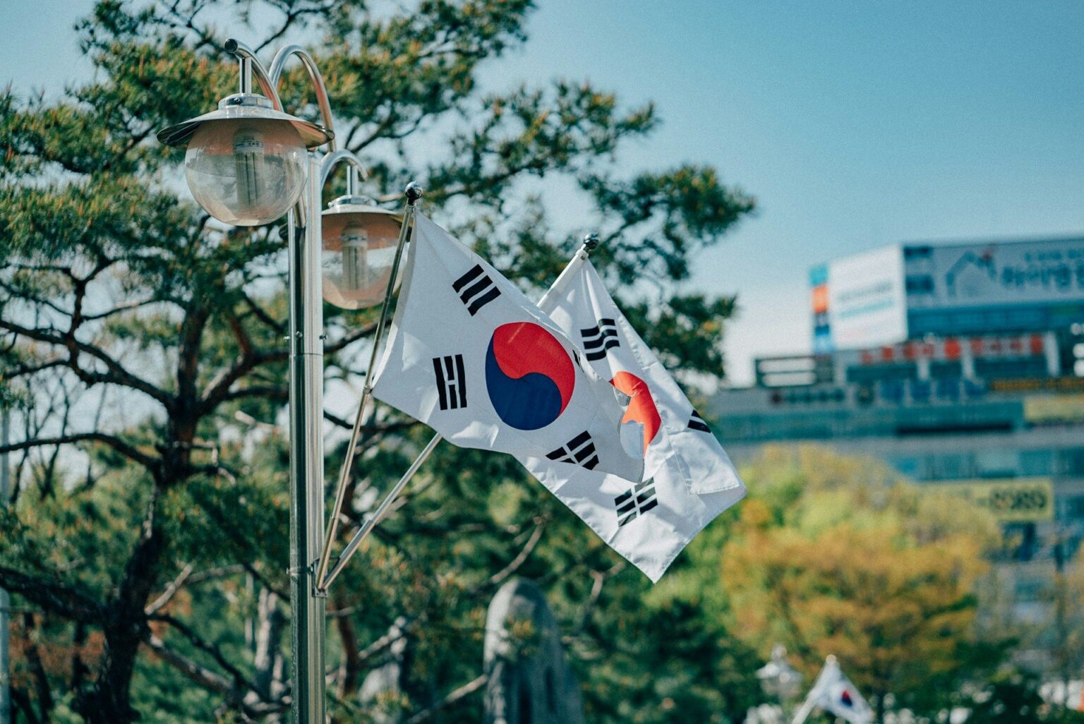 Korean Crypto KOLs Fuel Massive $USELESS Rally as Traders Shrug Off Traditional Narratives: Asia Morning Briefing