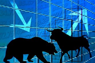 Bitcoin Trades Within Descending Channel as CME Gap Gets Filled
