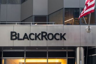 BlackRock iShares Bitcoin ETF Surges Past 700K BTC in Record-Breaking Run