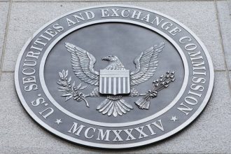 SEC Delays Decision on Bitwise Bitcoin, Ethereum ETFs' In-kind Redemptions